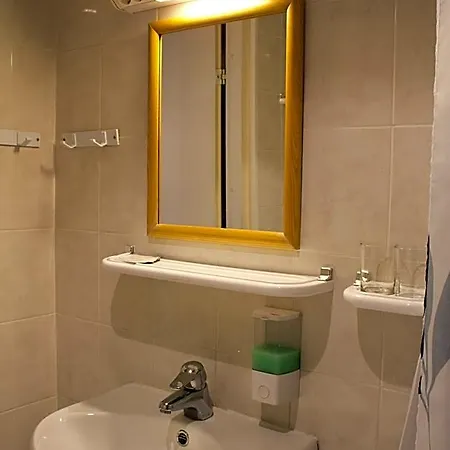 Lillekuela Hotel 2*