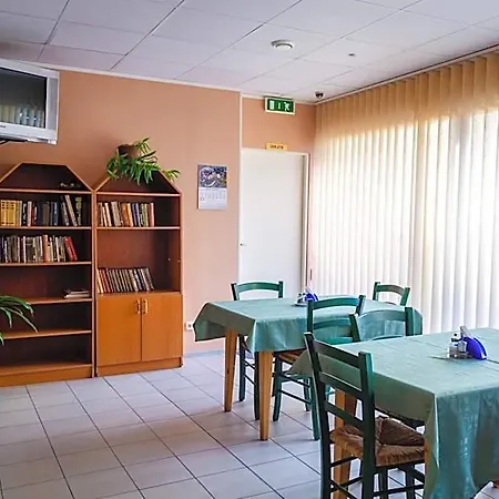 Hotel Lillekuela 2*